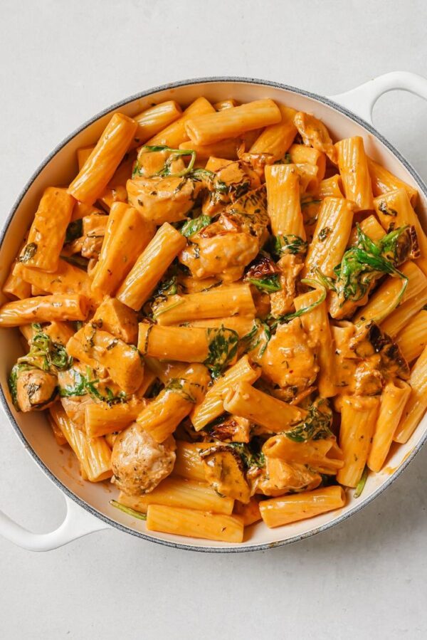 Pasta Red / White Sauce Chicken