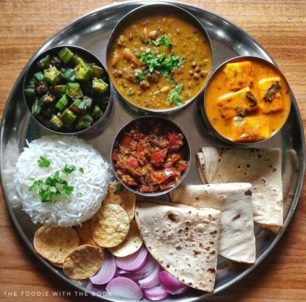Papadum's  Non Veg-Thali- Butter Chicken/Fish Masala/Plain Rice/Naan/Papad/Raita/Gulab Jamun