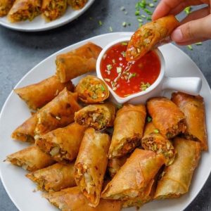 Veg Spring Rolls (6 Pcs)