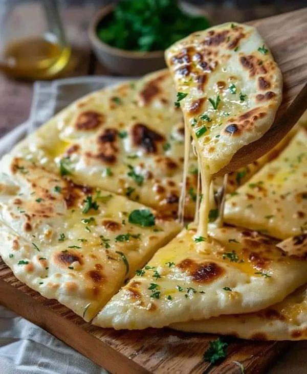 Garlic Cheese Naan
